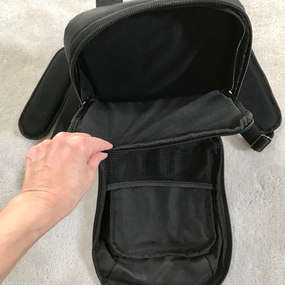 Convertible Laptop Laptop or Crossbody - Picture 4 of 8